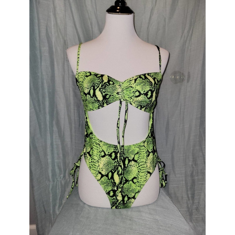 NWOT One Piece green snakeskin Swimsuit large